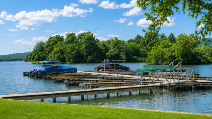 Grande Vista Bay Boat Docks